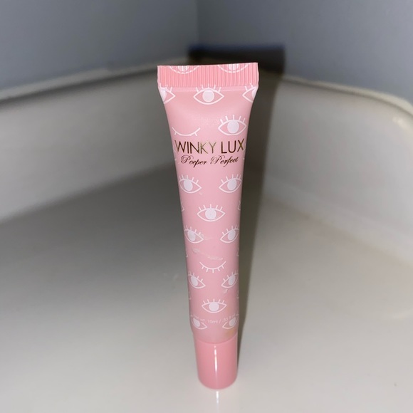 NWOT WINXY LUX PEEPER PERFECT UNDER-EYE CONCEALER - Picture 2 of 5